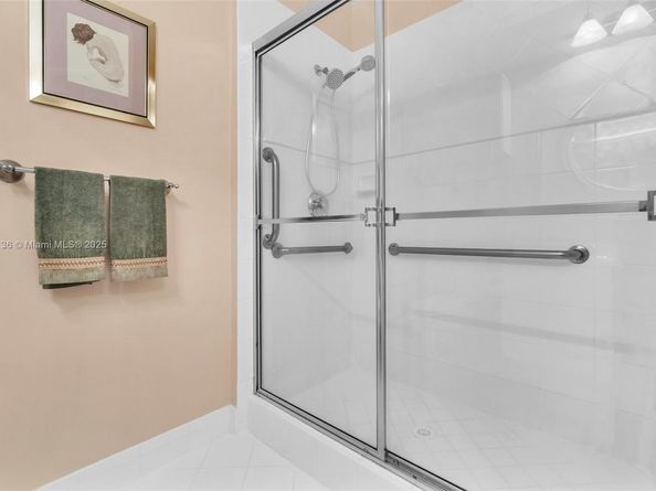 7921 E Exeter Blvd E 202, Tamarac FL 33321