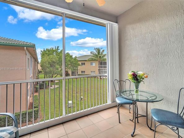 7921 E Exeter Blvd E 202, Tamarac FL 33321