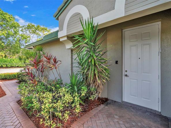 7921 E Exeter Blvd E 202, Tamarac FL 33321