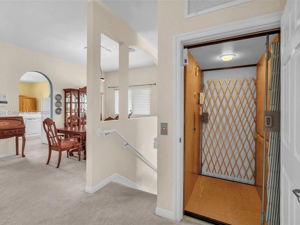 7921 E Exeter Blvd E 202, Tamarac FL 33321