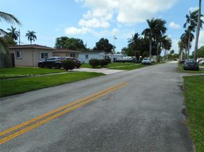 826 N 32nd Ct, Hollywood FL 33021