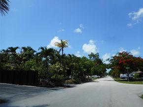 826 N 32nd Ct, Hollywood FL 33021