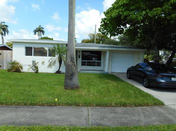 826 N 32nd Ct