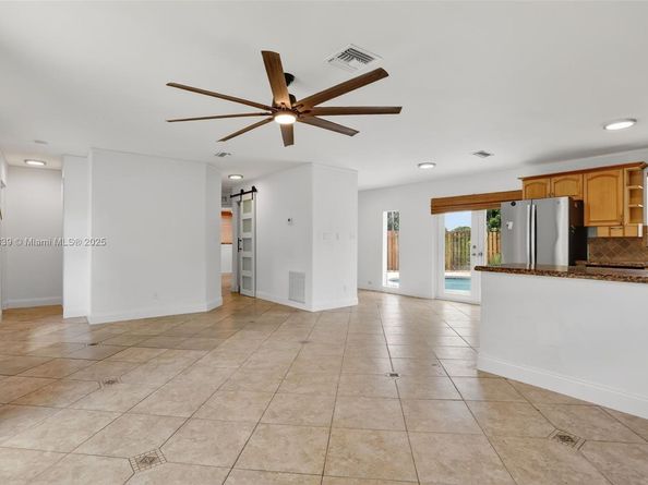 2681 NW 63rd Ave, Margate FL 33063