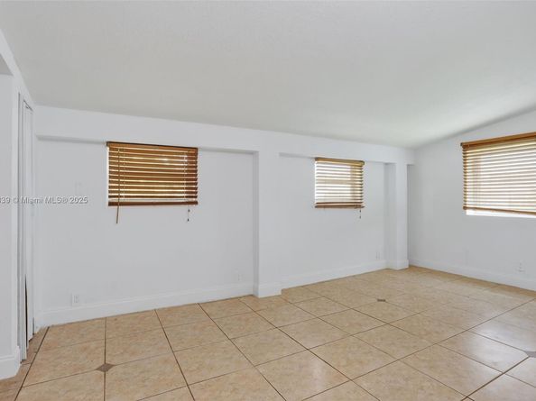 2681 NW 63rd Ave, Margate FL 33063