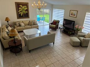 2806 Oak Grove Rd, Davie FL 33328