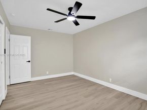 6844 SW 12th St, Pembroke Pines FL 33023