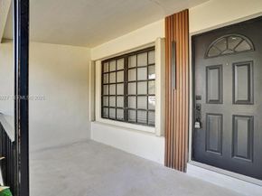 6844 SW 12th St, Pembroke Pines FL 33023