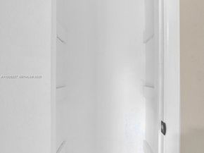 6844 SW 12th St, Pembroke Pines FL 33023