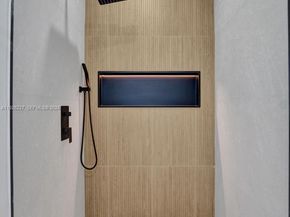 6844 SW 12th St, Pembroke Pines FL 33023