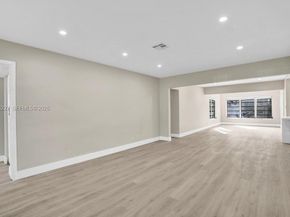 6844 SW 12th St, Pembroke Pines FL 33023