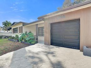 6844 SW 12th St, Pembroke Pines FL 33023