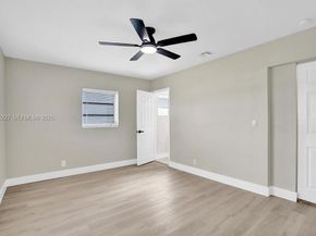 6844 SW 12th St, Pembroke Pines FL 33023