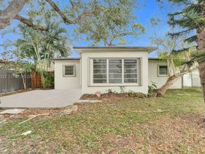 6844 SW 12th St, Pembroke Pines FL 33023