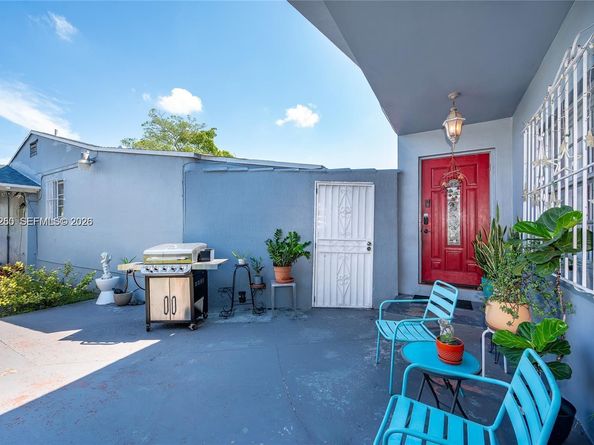2610 NW 33rd St, Miami FL 33142