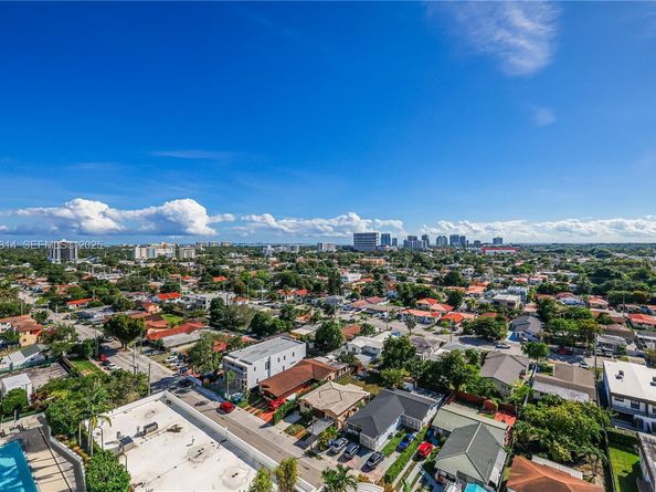 3180 SW 22nd Ter PH201, Miami FL 33145