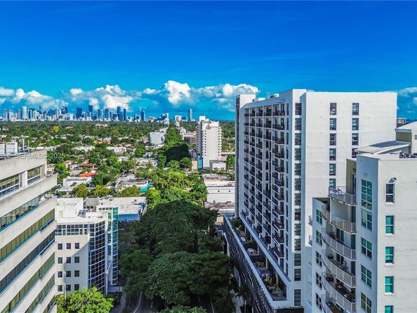 3180 SW 22nd Ter PH201, Miami FL 33145