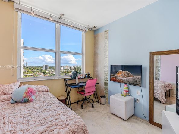 3180 SW 22nd Ter PH201, Miami FL 33145