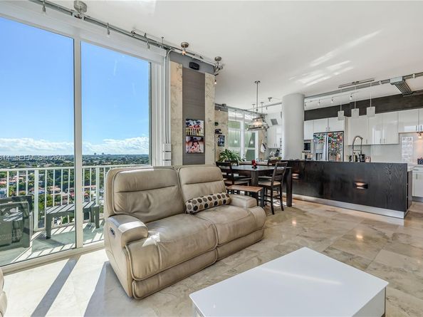 3180 SW 22nd Ter PH201, Miami FL 33145