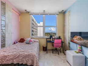 3180 SW 22nd Ter PH201, Miami FL 33145