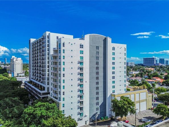 3180 SW 22nd Ter PH201, Miami FL 33145