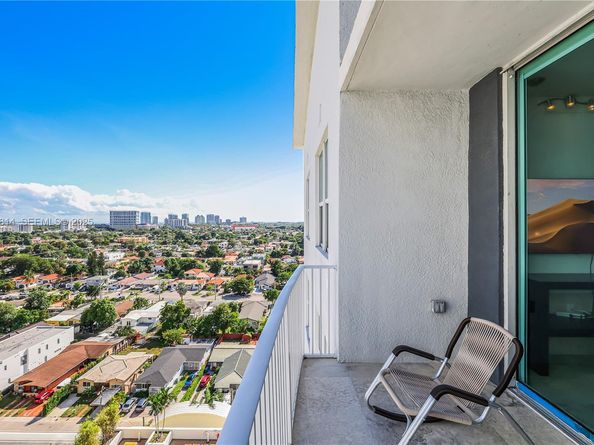 3180 SW 22nd Ter PH201, Miami FL 33145