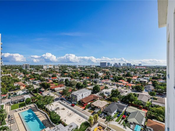 3180 SW 22nd Ter PH201, Miami FL 33145