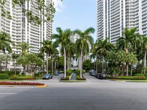 21205 Yacht Club Drive 304, Aventura FL 33180