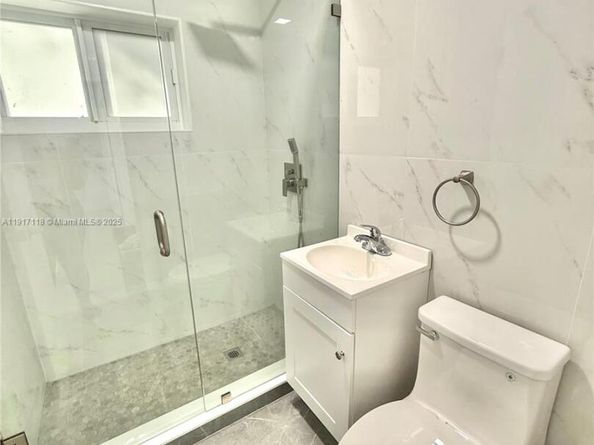 1357 SW 22nd Ter, Fort Lauderdale FL 33312