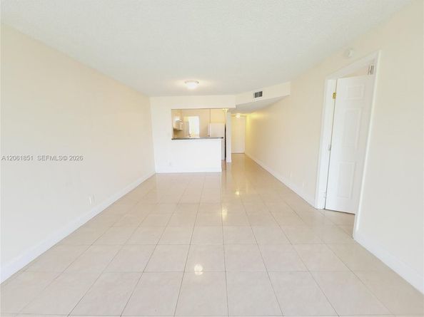 8040 N Colony Cir N 108, Tamarac FL 33321