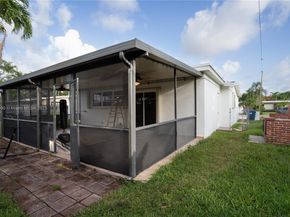 9351 SW 53rd St, Miami FL 33165