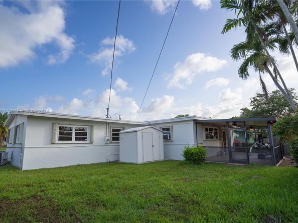 9351 SW 53rd St, Miami FL 33165