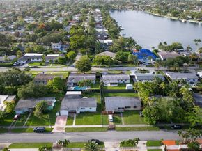 9351 SW 53rd St, Miami FL 33165
