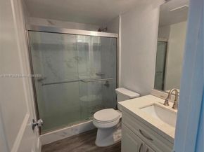 563 NW 98th Ave, Plantation FL 33324
