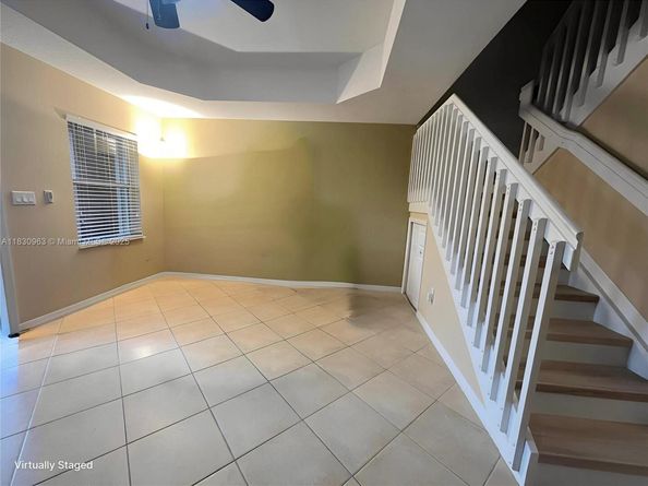 10607 SW 6th St 1006, Pembroke Pines FL 33025