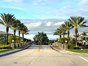 10607 SW 6th St 1006, Pembroke Pines FL 33025