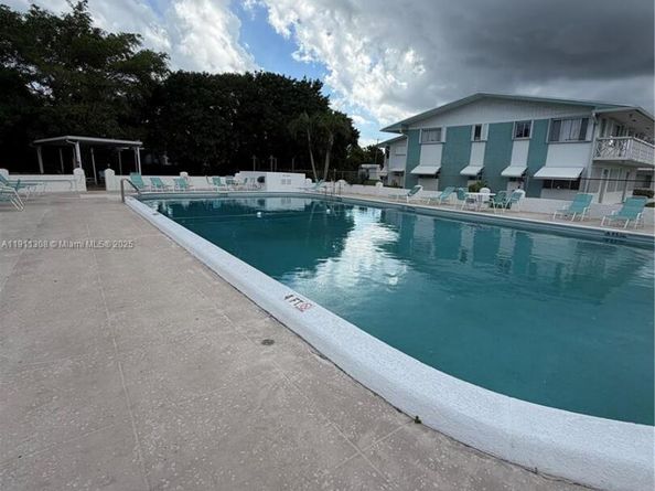 2286 lake Osborne dr 16, Lake Worth FL 33461