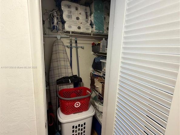 2286 lake Osborne dr 16, Lake Worth FL 33461