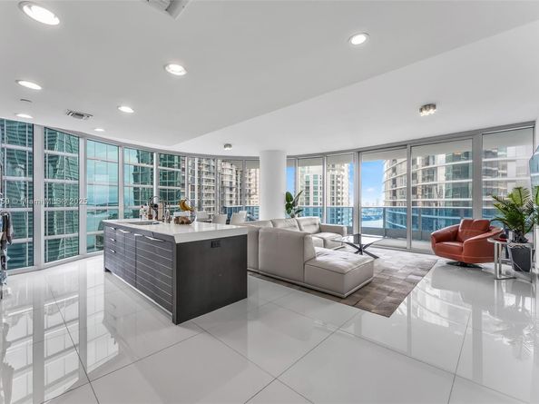 200 Biscayne Boulevard Way 3601, Miami FL 33131