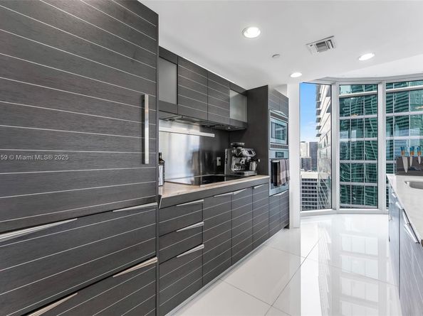 200 Biscayne Boulevard Way 3601, Miami FL 33131