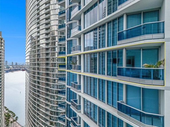 200 Biscayne Boulevard Way 3601, Miami FL 33131