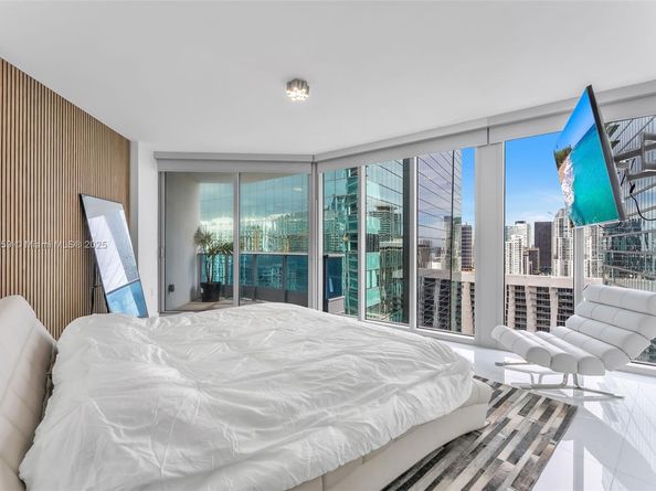 200 Biscayne Boulevard Way 3601, Miami FL 33131