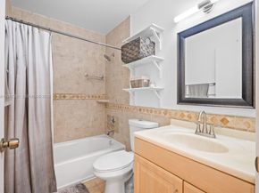 1340 NW 125th Ter, Sunrise FL 33323