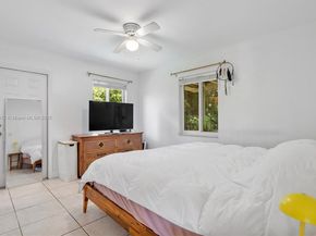 220 NW 35th Ct, Oakland Park FL 33309