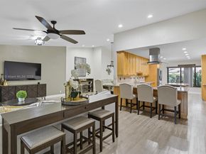 11521 NW 23rd St, Plantation FL 33323