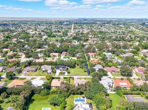 11521 NW 23rd St, Plantation FL 33323