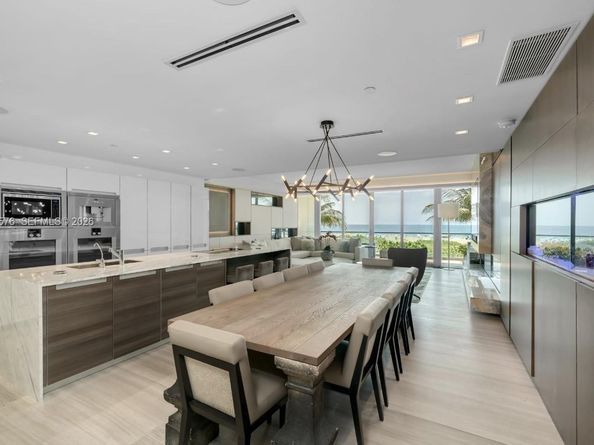 321 Ocean Dr 200, Miami Beach FL 33139