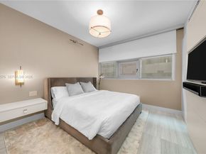 321 Ocean Dr 200, Miami Beach FL 33139