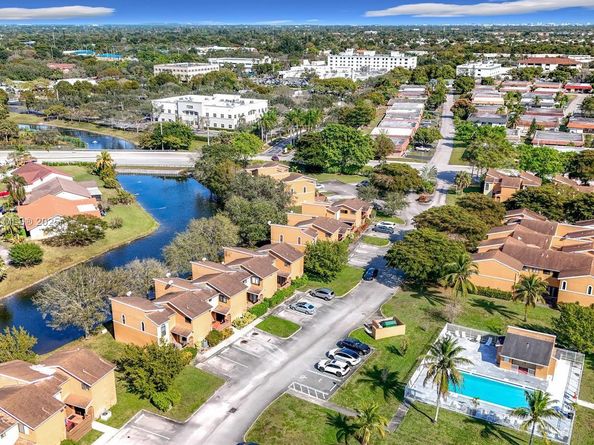 8117 NW 71st Ct, Tamarac FL 33321