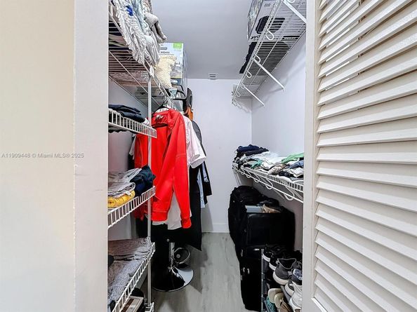 8117 NW 71st Ct, Tamarac FL 33321